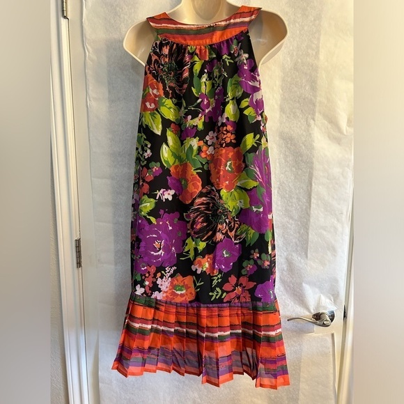 Lane Bryant sleeveless floral & striped pattern dress w/pleated hem. Sz-14. X14 - Picture 4 of 10